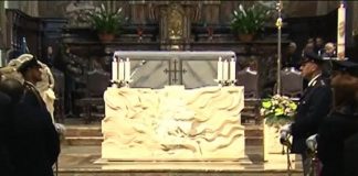 Maroni, a Varese i funerali di Stato