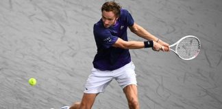 Atp Parigi-Bercy 2022, Medvedev ko al secondo turno