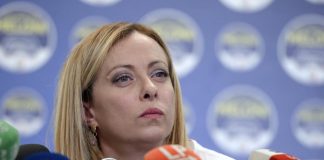 Migranti, Meloni: “Cittadini chiedono di difendere confini, non tradiremo parola data”