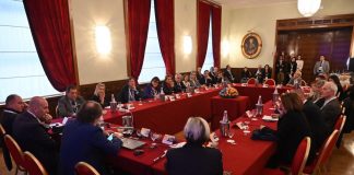 Infanzia bruciata. In Italia il 9% dei minori è vittima di abusi