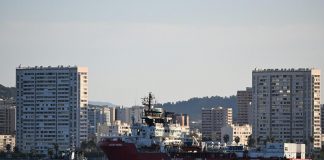 Le Monde: “Salvataggio francese di Ocean Viking rompe rapporto Parigi-Roma”