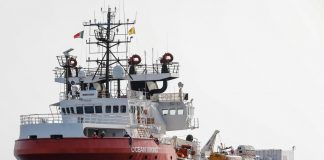 Migranti, Ocean Viking verso porto in Francia: “Soluzione estrema”