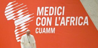 Papa: “Miliardi per le armi che distruggono tutto, vergogna”