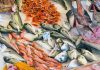 Feste, gli italiani spenderanno 1 mld per pranzi e cene a base di pesce. Consumi a +20%