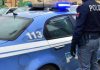 Omicidio a Milano, donna uccisa in casa con arma da taglio