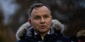 Ucraina-Russia, falso Macron telefonò a Duda la notte del missile in Polonia