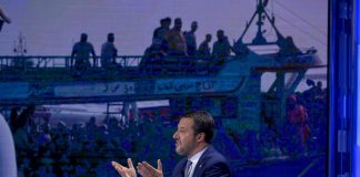 Migranti, Salvini: “Stroncare traffico esseri umani, ma anche di armi e droga”