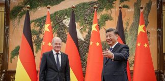 Ucraina, Scholz incontra Xi: “Cina usi la sua influenza sulla Russia”