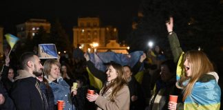 Ucraina, truppe Kiev a Kherson. Zelensky esulta – Video