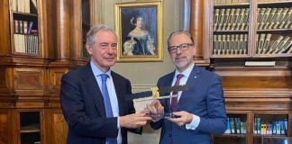 Spazio, Urso incontra Direttore Esa Aschbacher, su tavolo conferenza Parigi