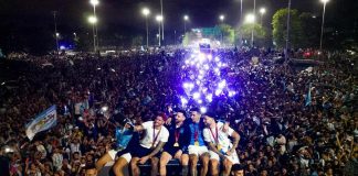 Argentina, festa e caos a Buenos Aires: 4 milioni d persone in strada