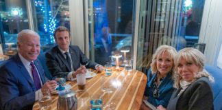 Usa-Francia, Biden twitta foto con Macron: “Accogliamo amici in città”