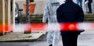 Alghero, operatore ecologico spara a due colleghi e si suicida
