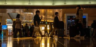 Covid Cina, Ue: “Ingiustificati tamponi su viaggiatori”