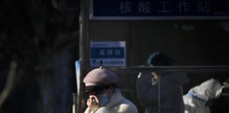 Covid Cina, Bassetti: “Rischio nuove varianti, va aiutata”