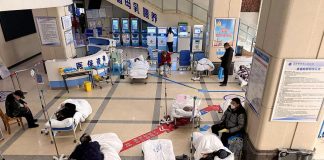 Covid Cina oggi, ospedali sotto pressione: è record di ricoverati contagiati