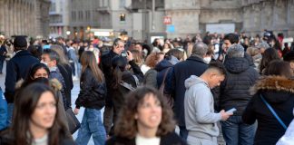 Covid non preoccupa più italiani: solo 28% teme contagio