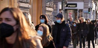 Covid, Meloni: “Utili tamponi e mascherine, lockdown non ha funzionato”