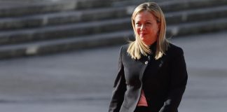 Manovra 2023, Meloni apre a modifiche ma non convince Cgil e Uil