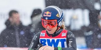 Sofia Goggia seconda a St. Moritz ma si rompe mano