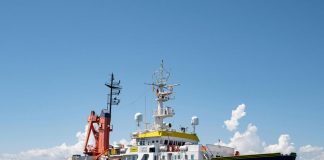 Migranti, porto sicuro in Italia a 3 navi Ong