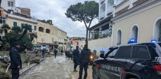 Frana Ischia, oggi i funerali prime due vittime: lutto cittadino in tutta l’isola