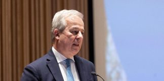 Covid, Locatelli: “Pandemia superata come emergenza ma serve attenzione”