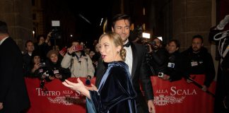 Prima alla Scala 2022, Rocio incanta con le perle e Meloni stupisce in Armani: tutti i look
