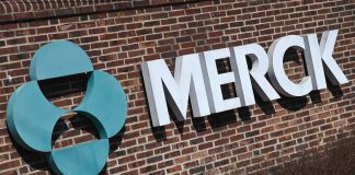 Covid, pillola Merck non riduce morti e ricoveri in vaccinati a rischio: studio