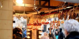 Natale 2022, 31 milioni di italiani a ‘caccia’ di mercatini per i regali