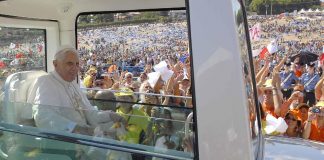 Ratzinger, la malattia di Benedetto XVI preoccupa il mondo