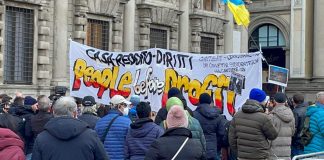 Prima alla Scala 2022, protesta centri sociali e sindacati in piazza