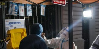 Covid oggi Cina, aumentano i contagi: scuole chiuse a Shanghai