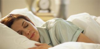 Come dormire meglio con integratori di melatonina