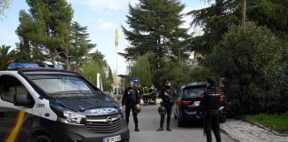 Spagna, allarme buste-bomba: nel mirino anche premier Sanchez