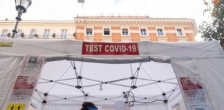 Covid oggi Lazio, 972 contagi e 6 morti. A Roma 590 nuovi casi