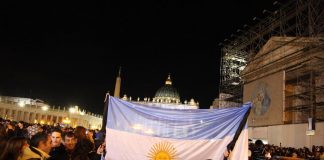 Finale Mondiali 2022, Vaticano tifa Argentina e il Papa ‘guida’ la curva