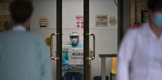 Covid, a Hong Kong stop isolamento per chi arriva da fuori