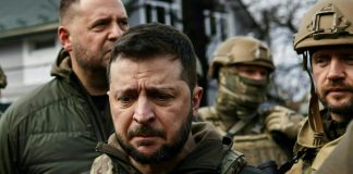 Ucraina, Zelensky: “Serve scudo aereo per difesa da Russia”