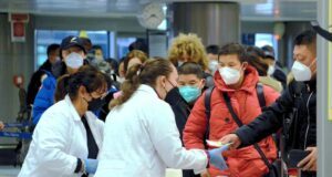 Ue, introdurre l’obbligo del test Covid dalla Cina prima della partenza