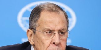 Ucraina, Lavrov “Negoziati con Zelensky fuori discussione”