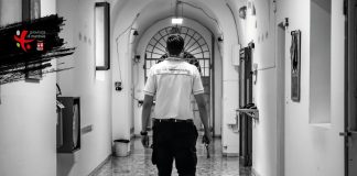 “Resilienza penitenziaria”, 40 scatti per raccontare la vita nel carcere. Apre domani la mostra di Fabio Gandolfi