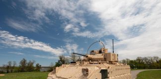 Ucraina, nuovi aiuti Usa: quasi 3 miliardi, arrivano i carri armati Bradley