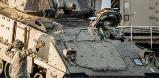 Ucraina, dagli Usa 30 carri armati Abrams. Russia: “Li distruggeremo”