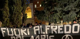 Alfredo Cospito “peggiora, è molto debole e usa la sedia a rotelle”