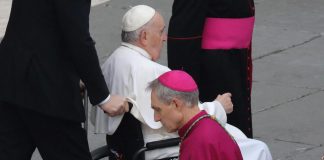 Padre Georg in udienza da Papa Francesco, primo incontro dopo polemiche