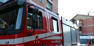 Catania, in fiamme una palazzina: un morto