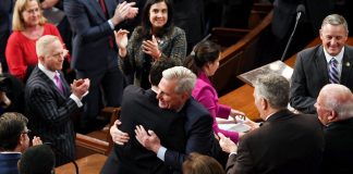 Usa, McCarthy eletto nuovo Speaker della Camera dopo 15 votazioni