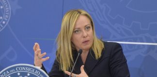 Sondaggio politico, 46% italiani promuove primi 100 giorni governo Meloni