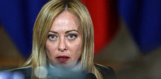 Caro carburante, Meloni: “Giù accise se prezzo sale”. Oggi incontro governo-sindacati